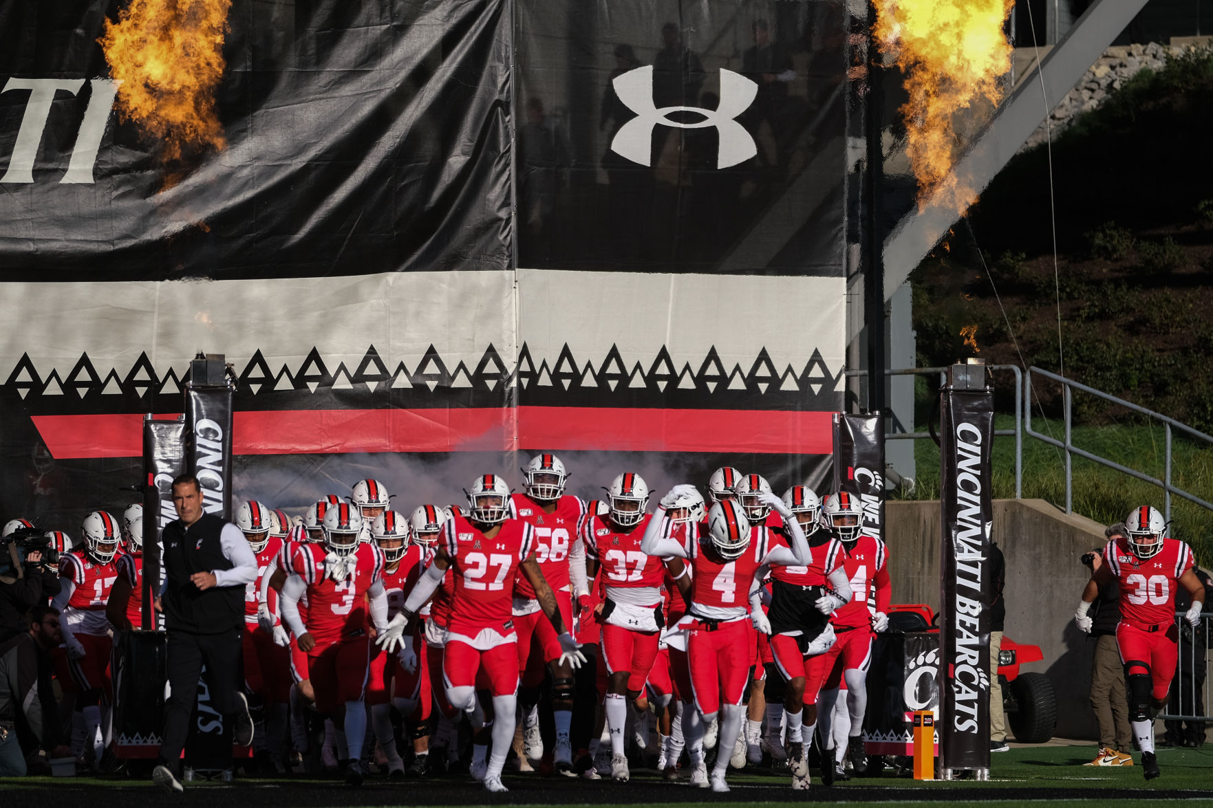 UC UCONN FB 11-9 (1 of 15).jpg